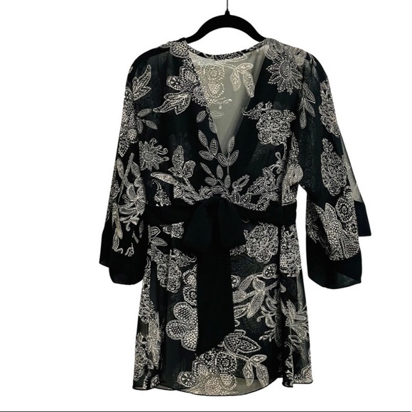 LOVE SQUARED Black Floral Kimono Sleeve Tunic - Picture 2 of 4